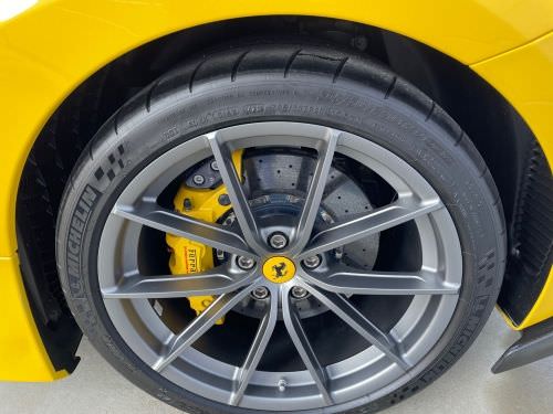 Ferrari 488 Pista 3.9 Turbo V8 - 720 HP - Carbon